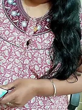 TAMIL-URVASHI on StripChat