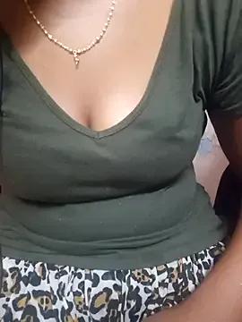 TAMIL-URVASHI on StripChat