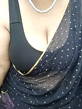 Tamil_aishu09 — Pussy show