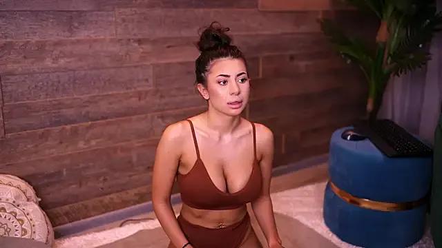 TanyaVonDe on StripChat