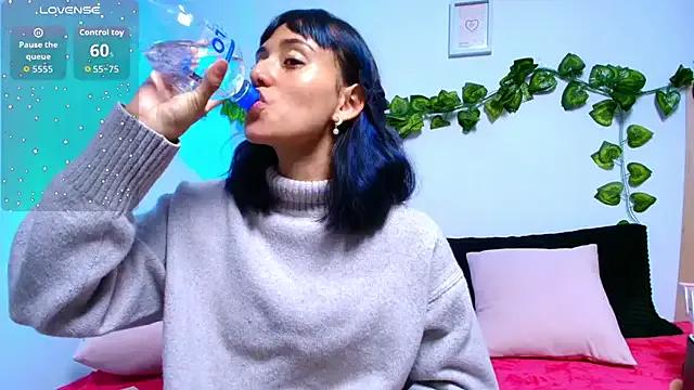 tati_cardenas on StripChat