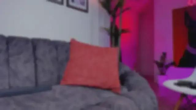 Taylor__foxxx on StripChat