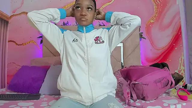 Taylor_oriana_ on StripChat