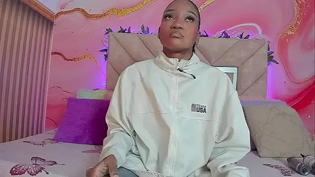 Taylor_oriana_ on StripChat