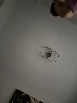 Teengirlmiaa on StripChat