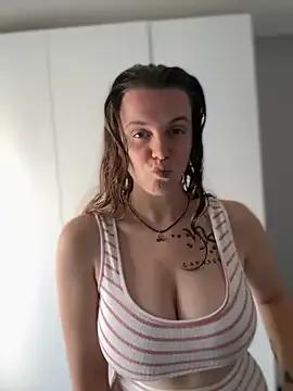 TenderLaGlamor on StripChat