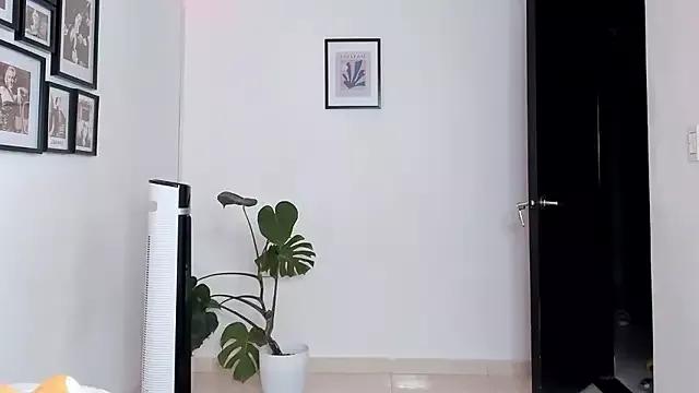 thebestass19 on StripChat