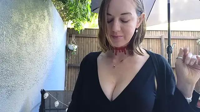 TopsyWilde on StripChat