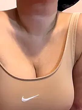 TriumphLove on StripChat