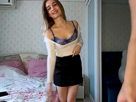 twoflowersshy on StripChat