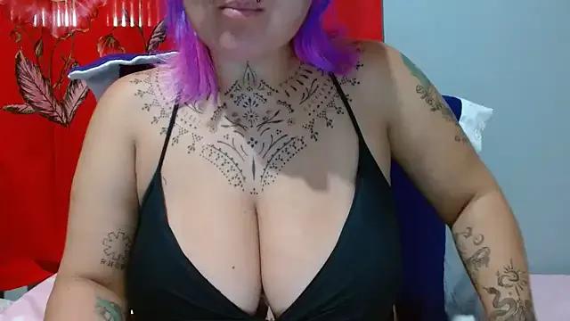 vaholiver on StripChat