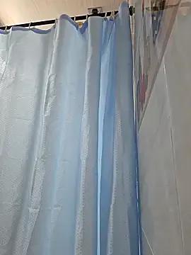 valery_mora on StripChat