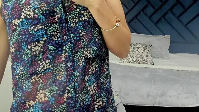 Valery_More__ on StripChat