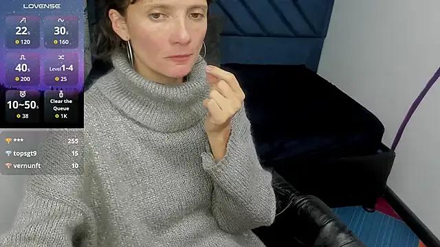 Valery_More__ on StripChat