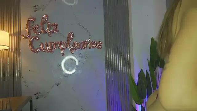 Vanesa_novvoa on StripChat