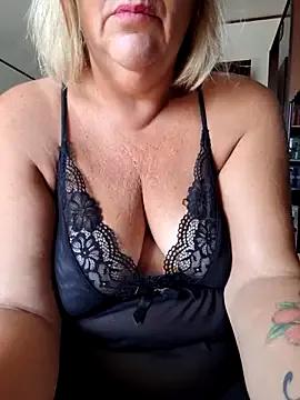 VenusAlpha on StripChat