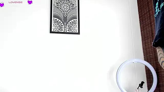 VeronicaTonu on StripChat