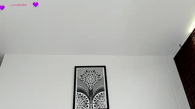 VeronicaTonu on StripChat