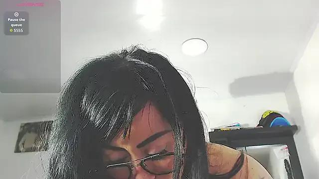 Vicky_hotmilf — ride  toy  in front for u  handsome