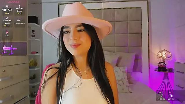 Victoria_adaams on StripChat