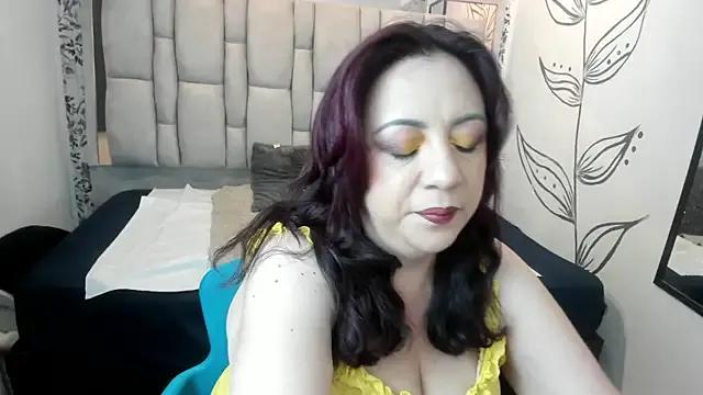 Victoria_Adamns on StripChat