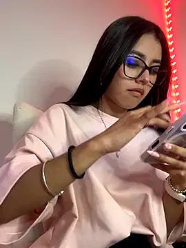 Victoria_alson on StripChat