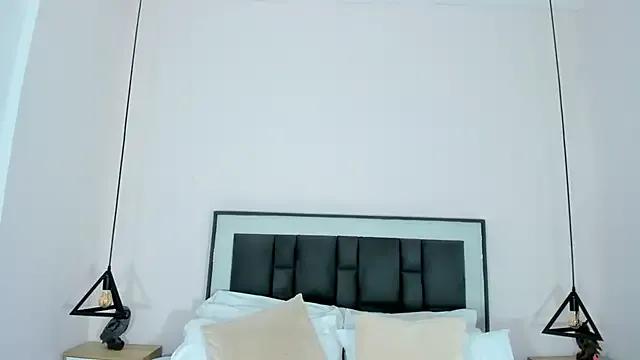 victoria_cooper3 on StripChat