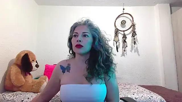 Victoria_Lover on StripChat