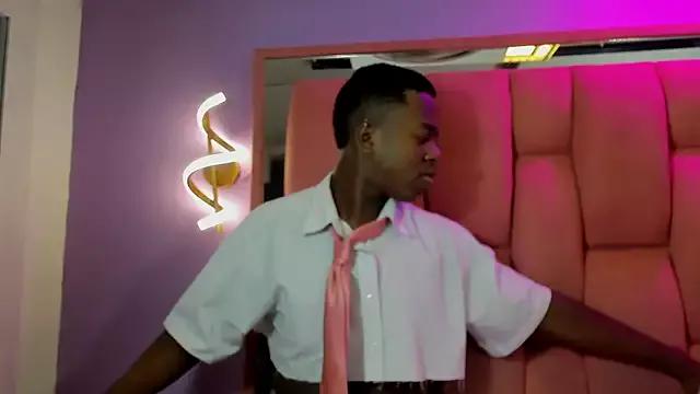 VICTORIAOBEY on StripChat