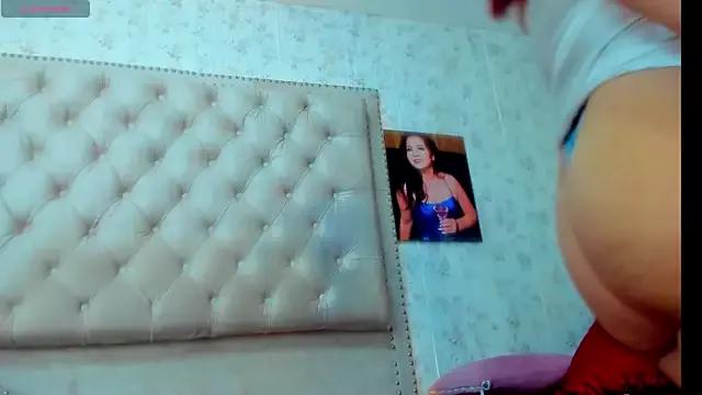 Victoriarouss- on StripChat