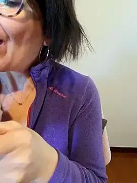 Viola8p on StripChat