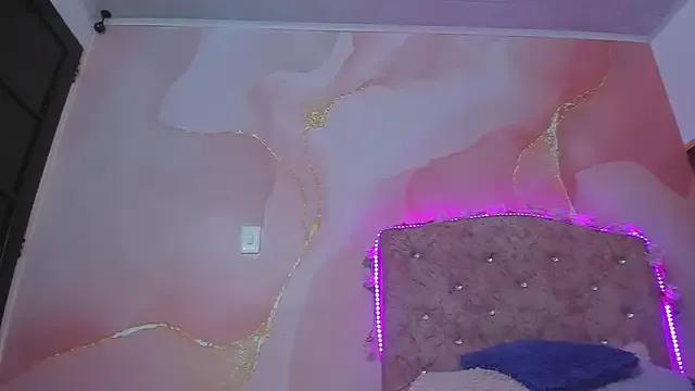 violet_taylor_ on StripChat