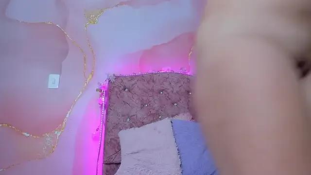 violet_taylor_ on StripChat