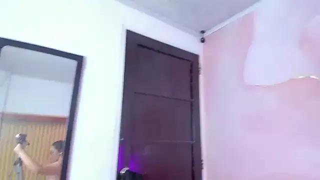 violet_taylor_ on StripChat