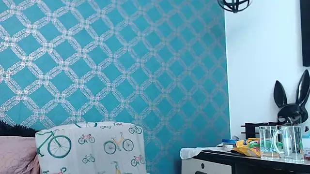 violeta_cute18 on StripChat