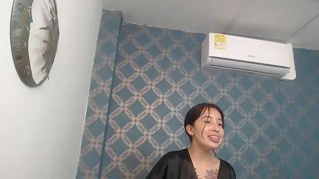 violeta_cute18 on StripChat