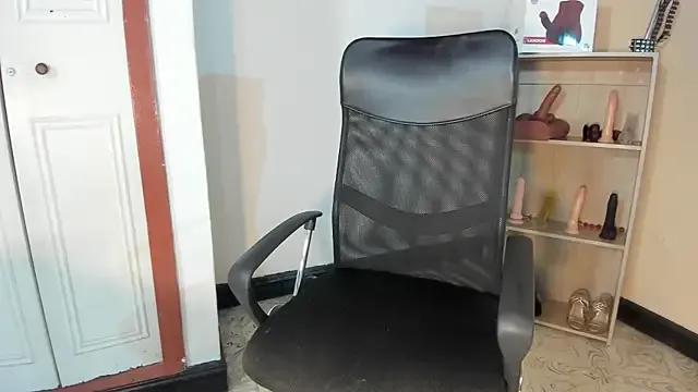 Violetta_0 on StripChat