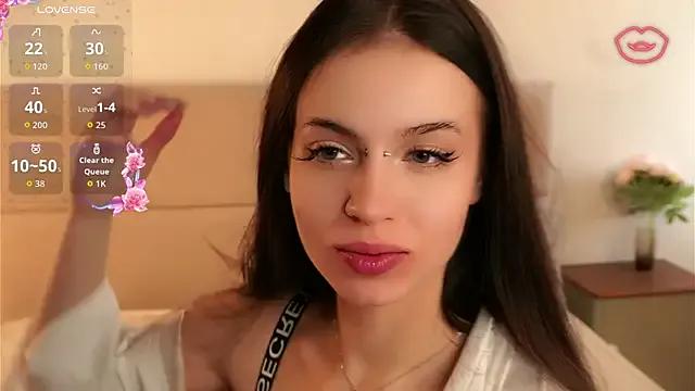 vivid_girls_vg on StripChat