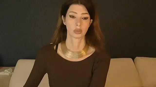 WhiteQueen888 on StripChat