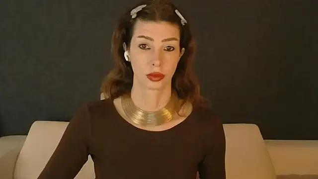 WhiteQueen888 on StripChat