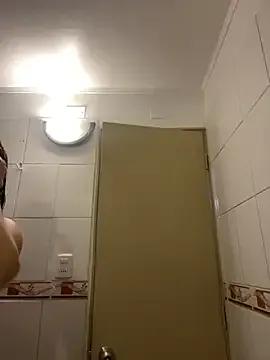 WhiteWomen on StripChat