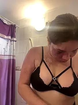 WhiteWomen on StripChat