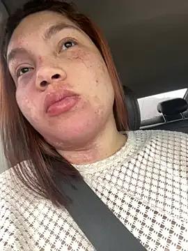 WhiteWomen on StripChat