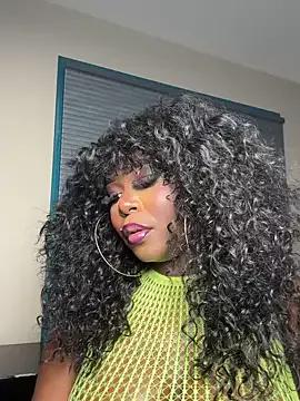 WomanNextdoor1 on StripChat