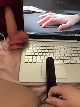 yourcutesarah on StripChat