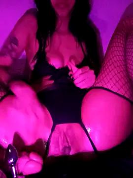 YourDevilGirl_ on StripChat