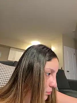 yourlilsecreet on StripChat