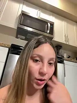 yourlilsecreet on StripChat