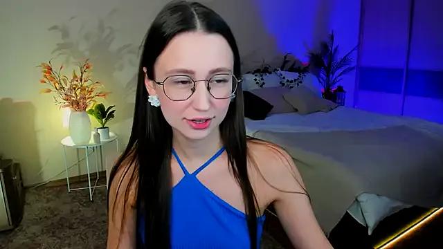 YourLovellyStory on StripChat