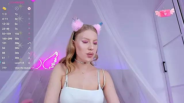 YourWildDestiny on StripChat